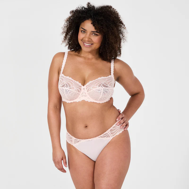 Lot de trois : 1 soutien-gorge + 1 slip + 1 Shorty rose poudré Pampelune