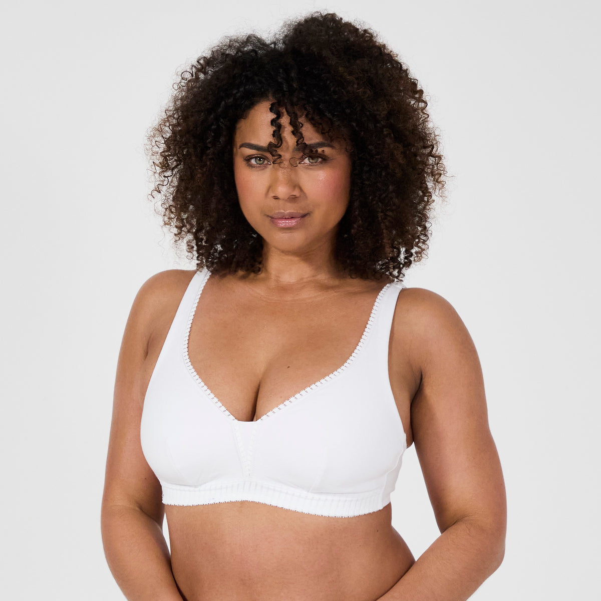 Lot de deux soutiens-gorge sans armatures coques amovibles blanc Just Ideal