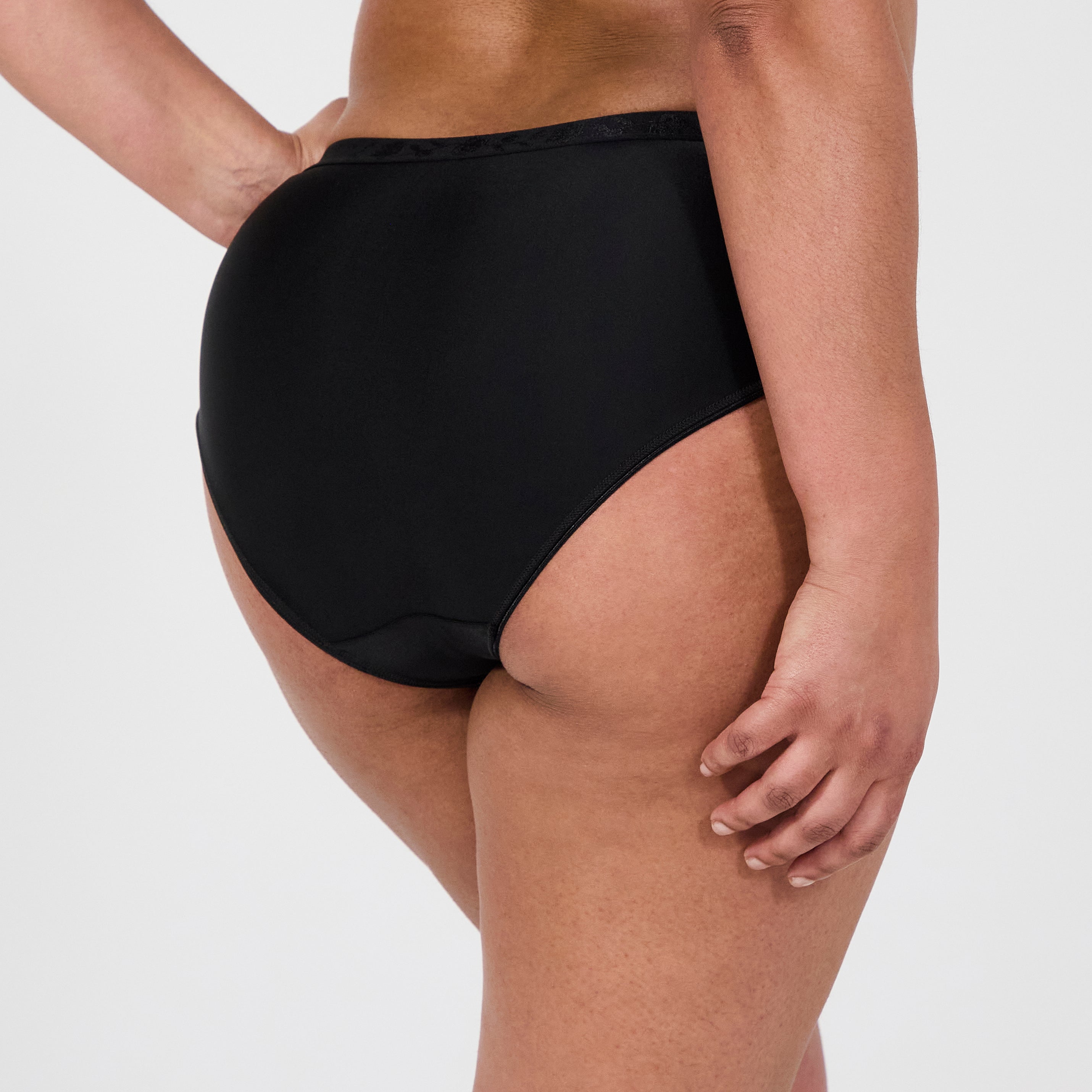 Culotte ventre plat noir Just micro