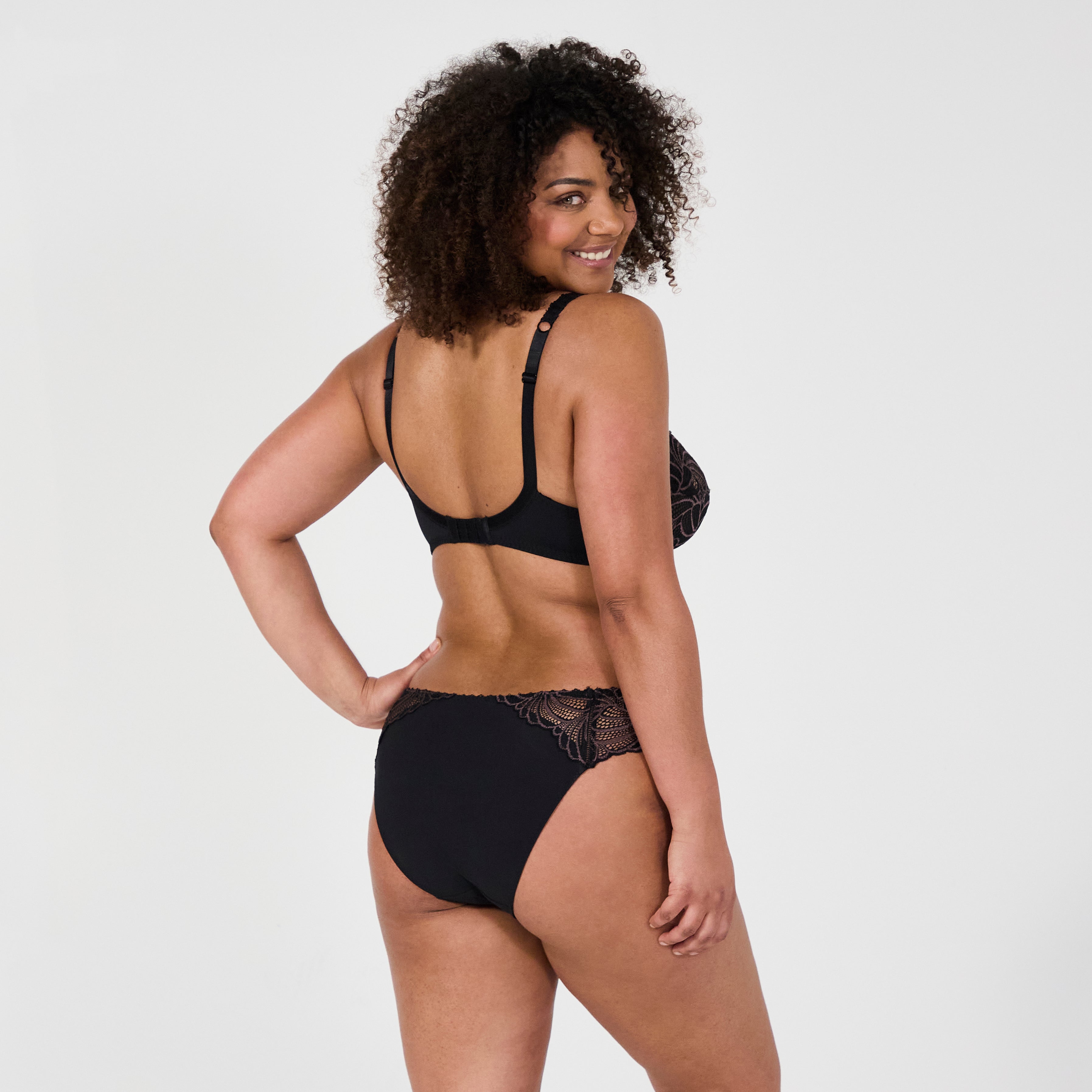 silhouette soutien gorge armatures slip pampelune noir dos