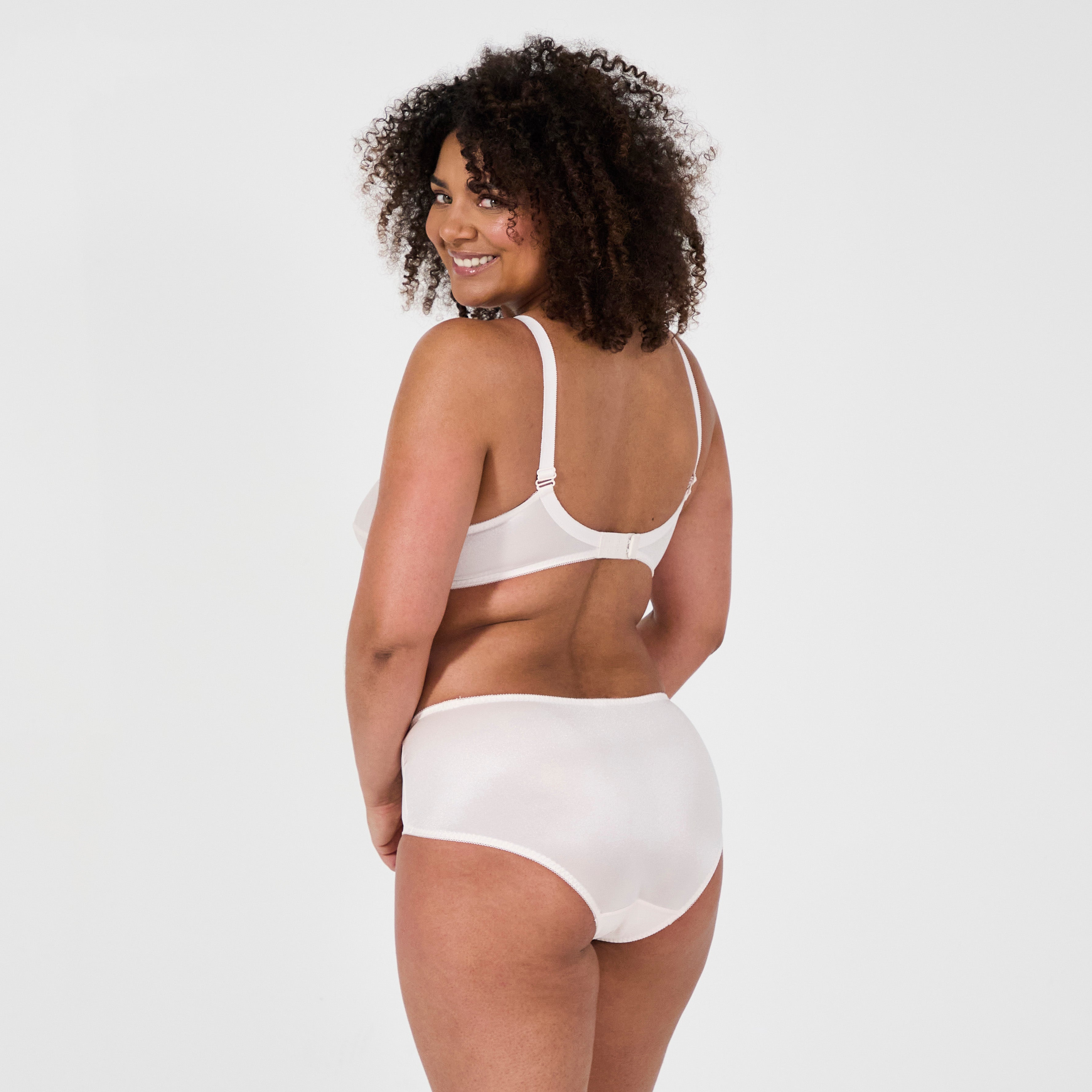 Emily powder pink underwired bra