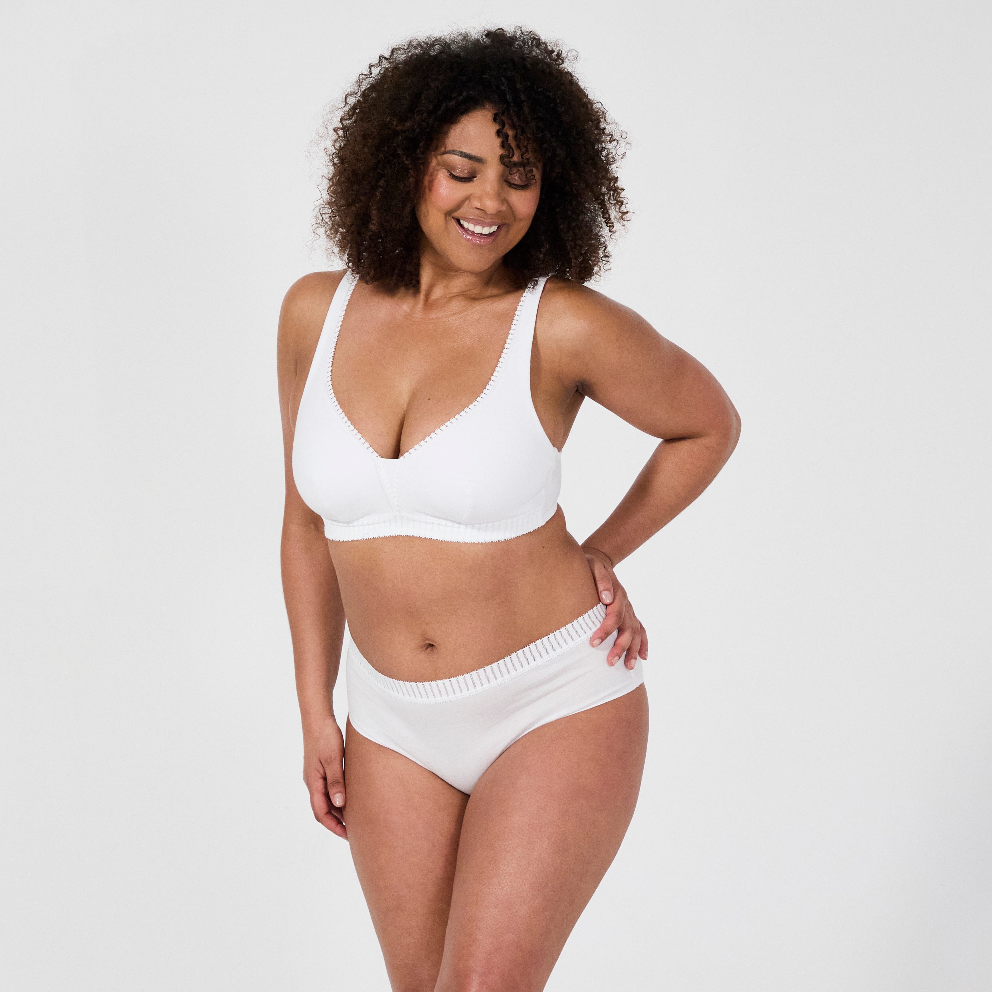 Just ideal white underwired bra with removable cups