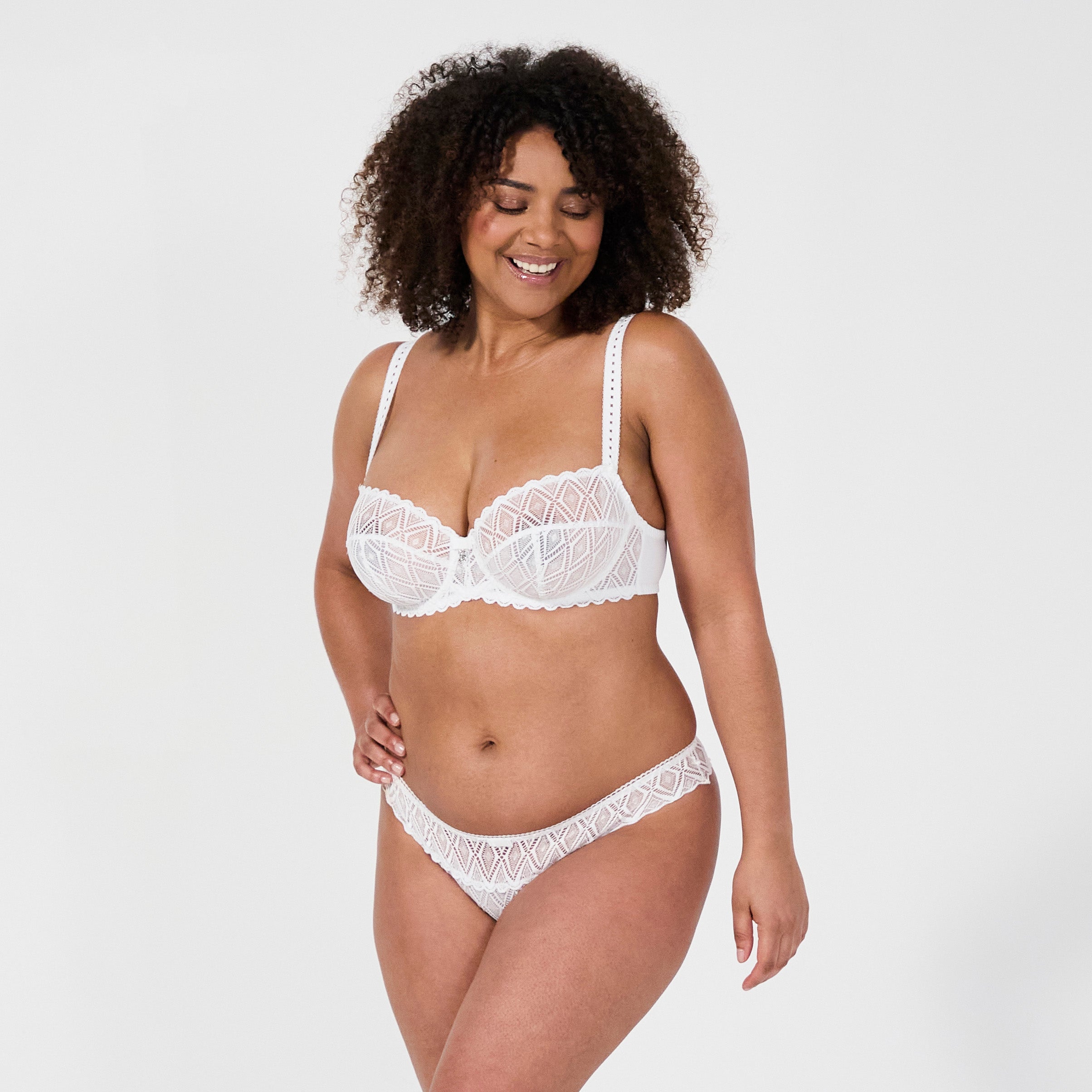 silhouette soutien gorge slip amelia blanc face