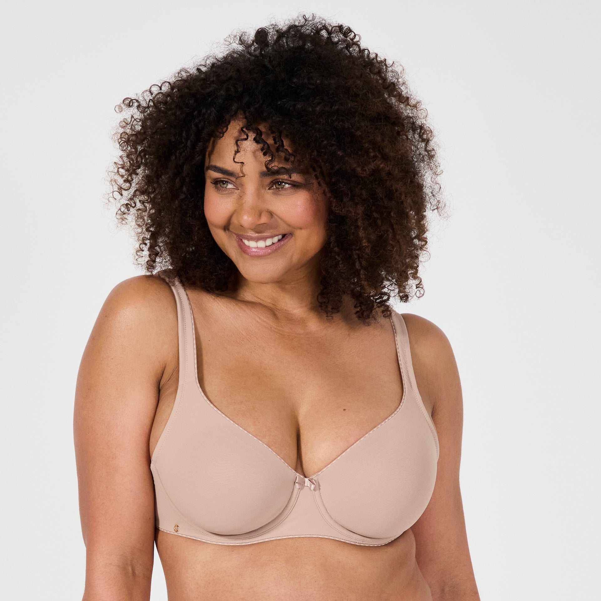 Soutien-gorge moulé emboîtant nude foncé Just daily – Bestform